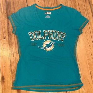 NFL team Apparel Women’s Miami Dolphins VNeck T shirt size Medium